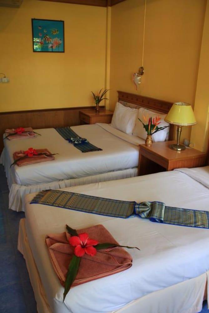 Dream Team Beach Resort Koh Lanta Exterior photo